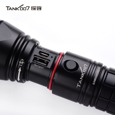 TANK007探客可充電執(zhí)勤，執(zhí)法，巡邏遠(yuǎn)射防水戶外超亮LED電筒UC20